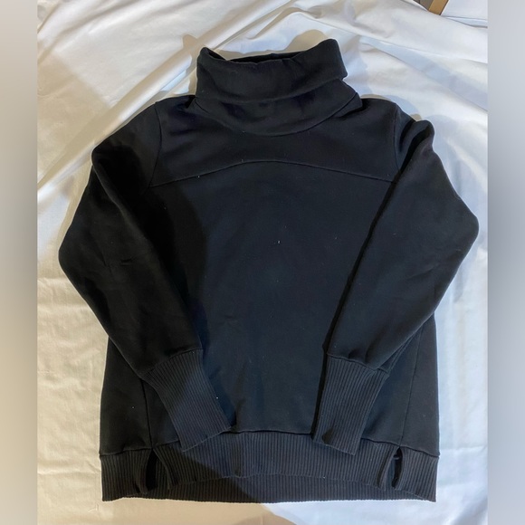 Alo Haze Long Sleeve Pullover Black Size Large EUC - Picture 4 of 8